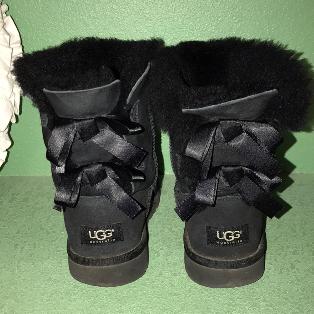 Black Bailey Bow Uggs